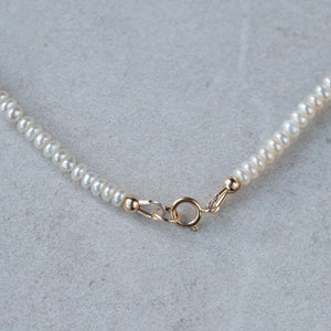 Pearl choker